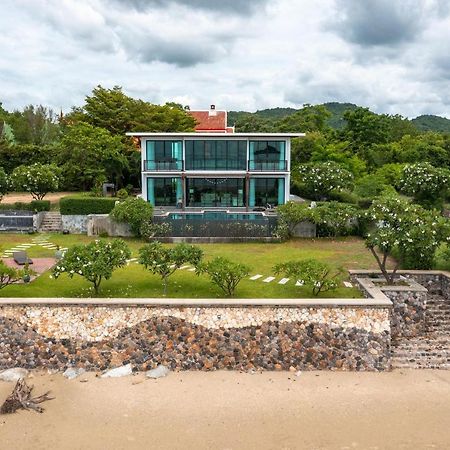 Beachfront Modern 4 Bedroom Pool Villa - Rv Хуахін Екстер'єр фото