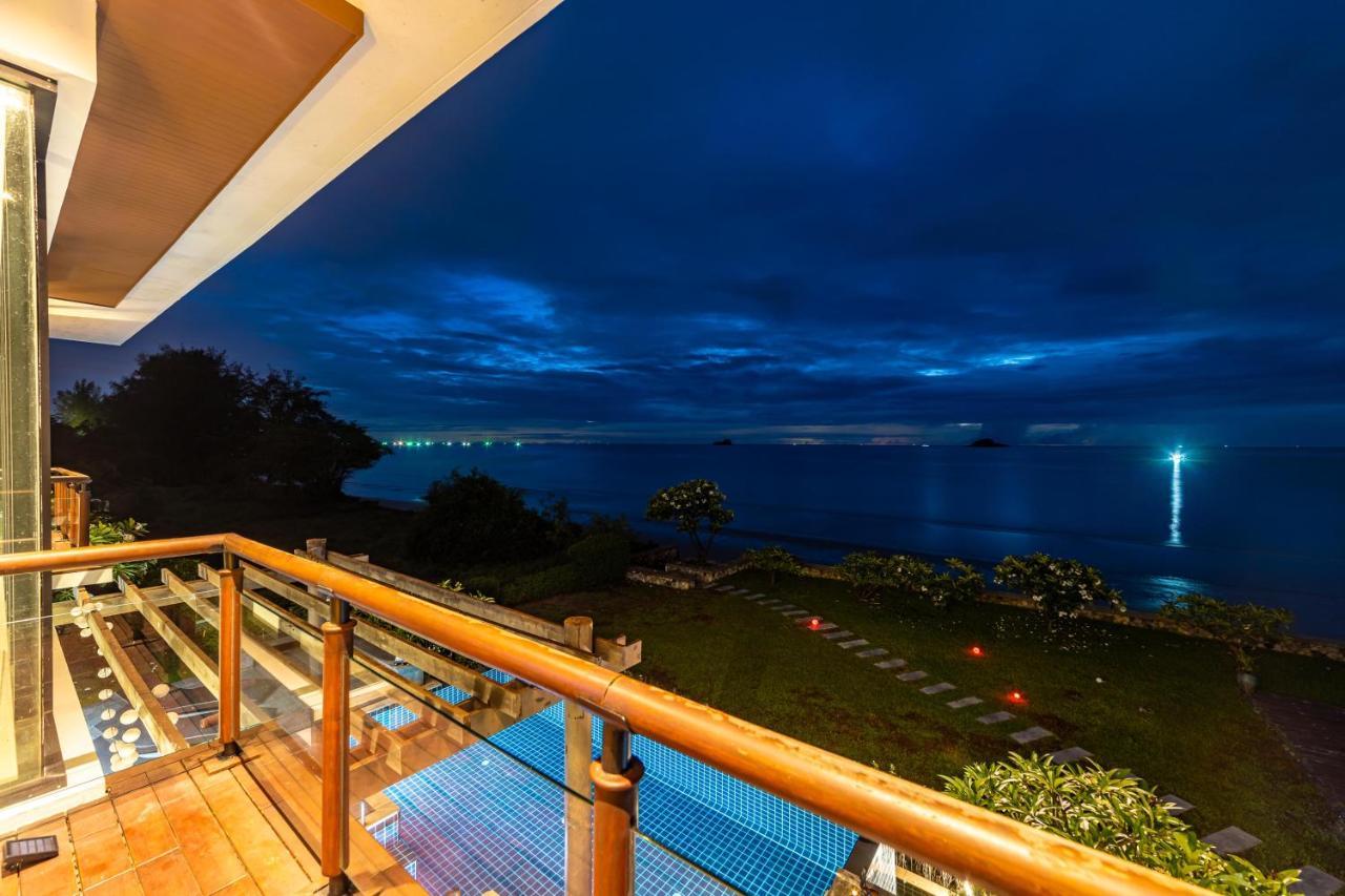 Beachfront Modern 4 Bedroom Pool Villa - Rv Хуахін Екстер'єр фото