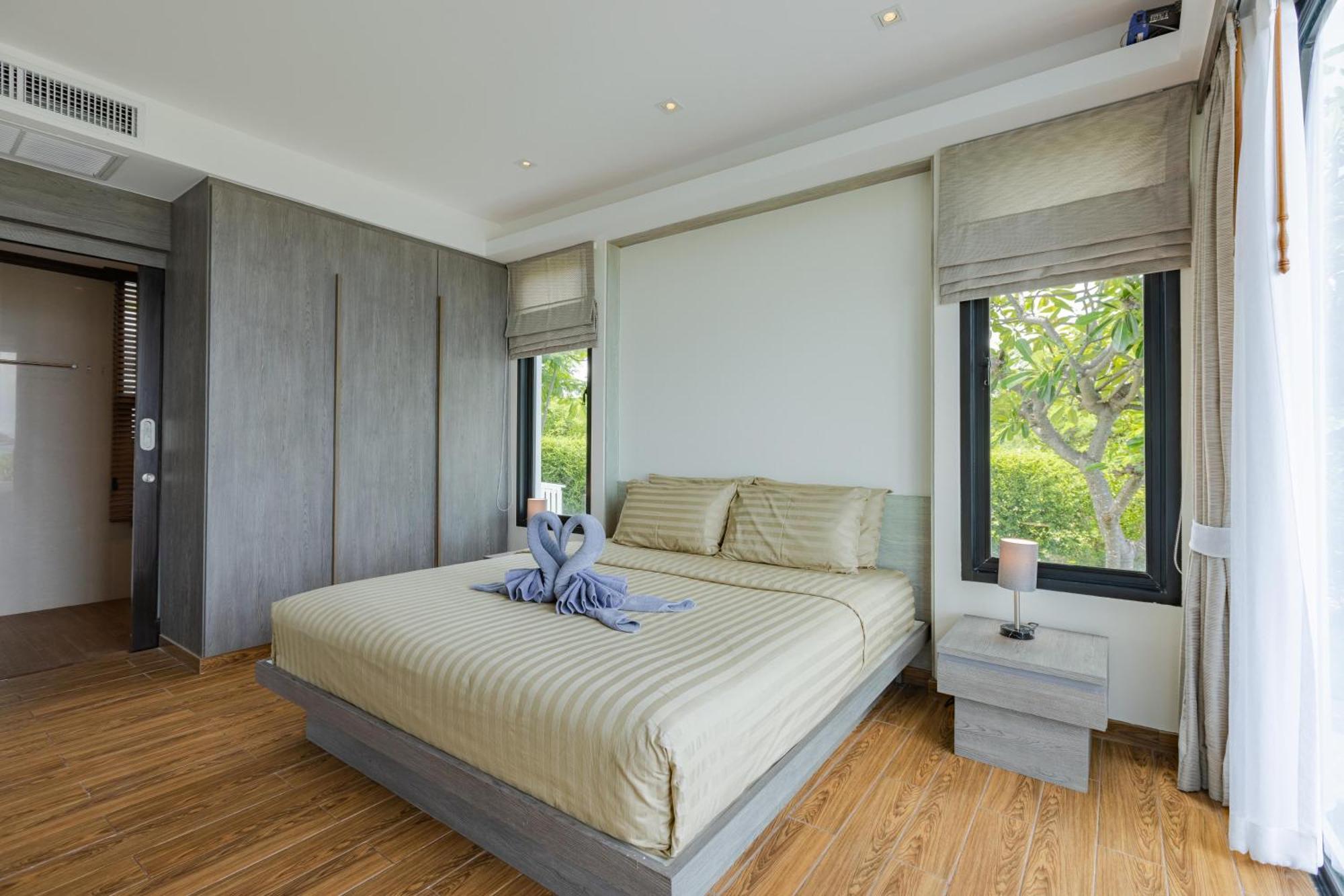Beachfront Modern 4 Bedroom Pool Villa - Rv Хуахін Екстер'єр фото