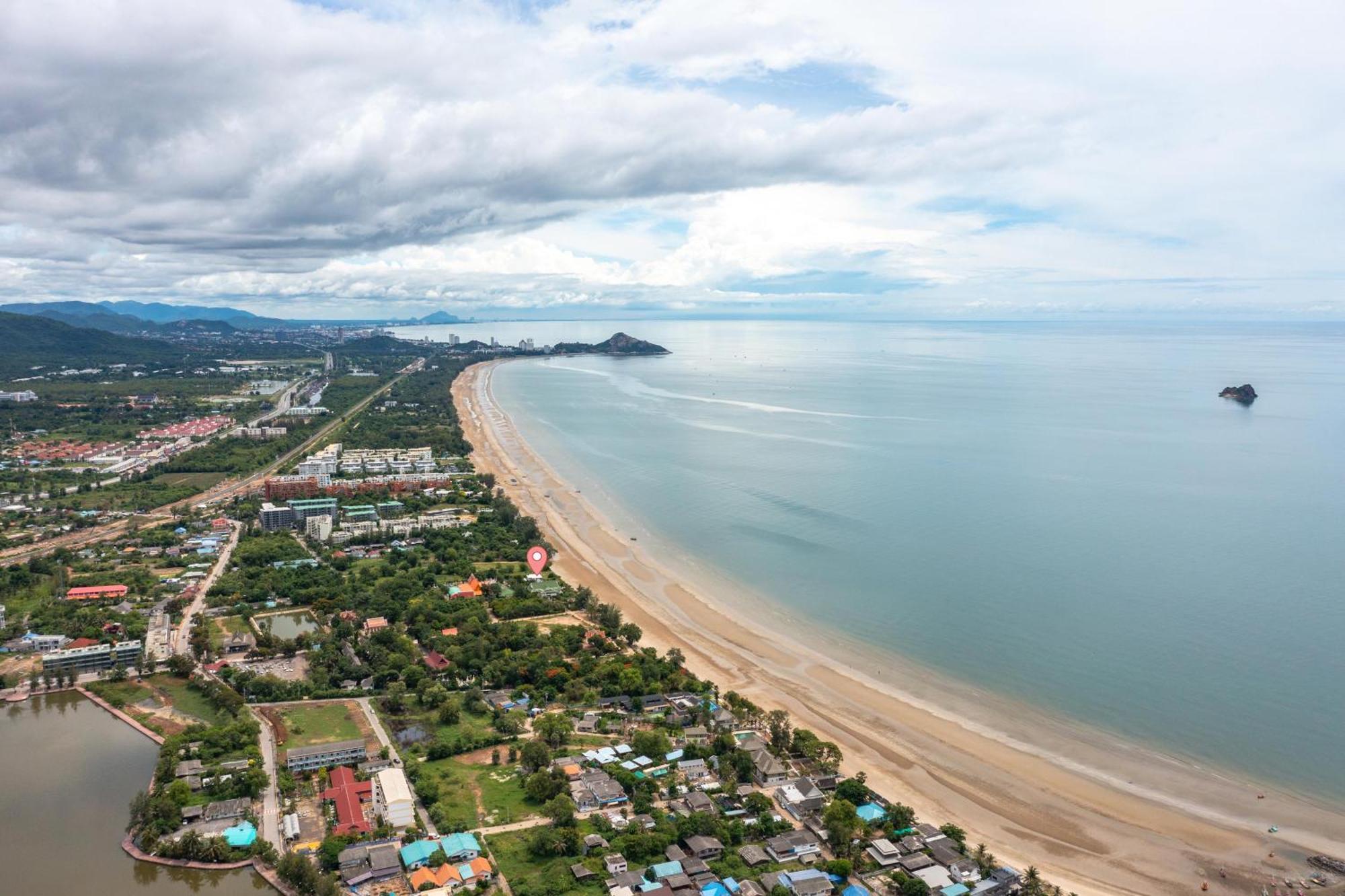 Beachfront Modern 4 Bedroom Pool Villa - Rv Хуахін Екстер'єр фото