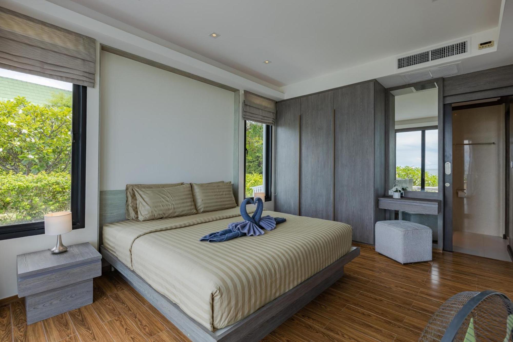 Beachfront Modern 4 Bedroom Pool Villa - Rv Хуахін Екстер'єр фото