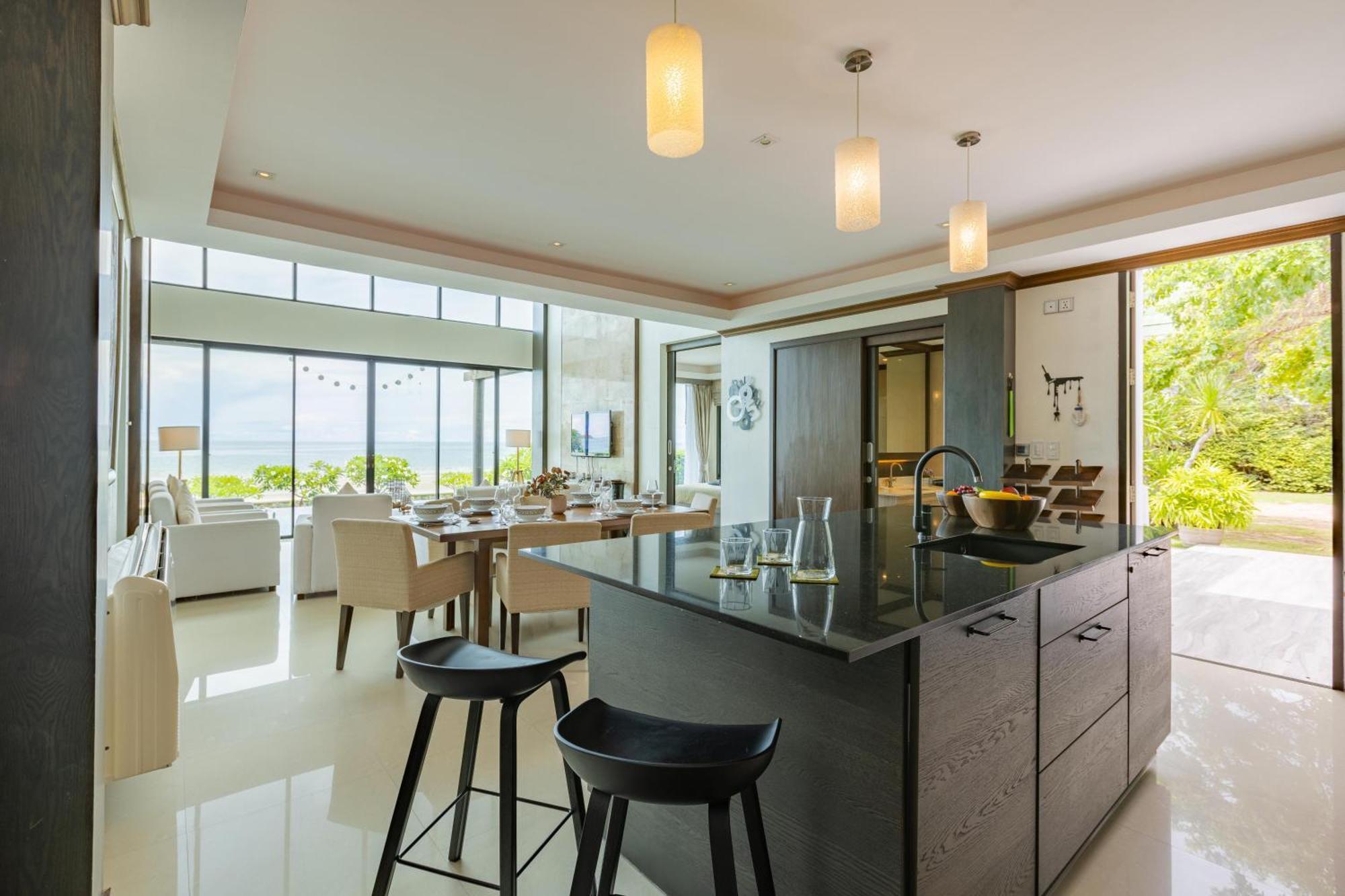 Beachfront Modern 4 Bedroom Pool Villa - Rv Хуахін Екстер'єр фото